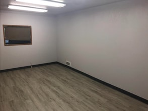 9222 Brownsville Hwy NE, Bremerton, WA à louer Photo intérieure– Image 2 sur 4