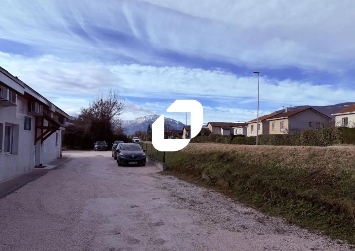 Local commercial dans Montbonnot-Saint-Martin à louer Photo de l’immeuble– Image 1 sur 11