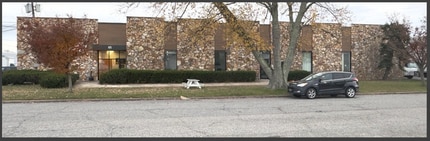 65 Triangle Blvd, Carlstadt, NJ à louer Photo de l’immeuble– Image 1 sur 2