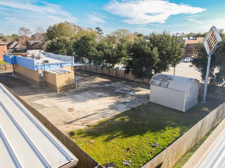203 Winchester Dr, Lafayette, LA à louer - Photo principale – Image 1 sur 15