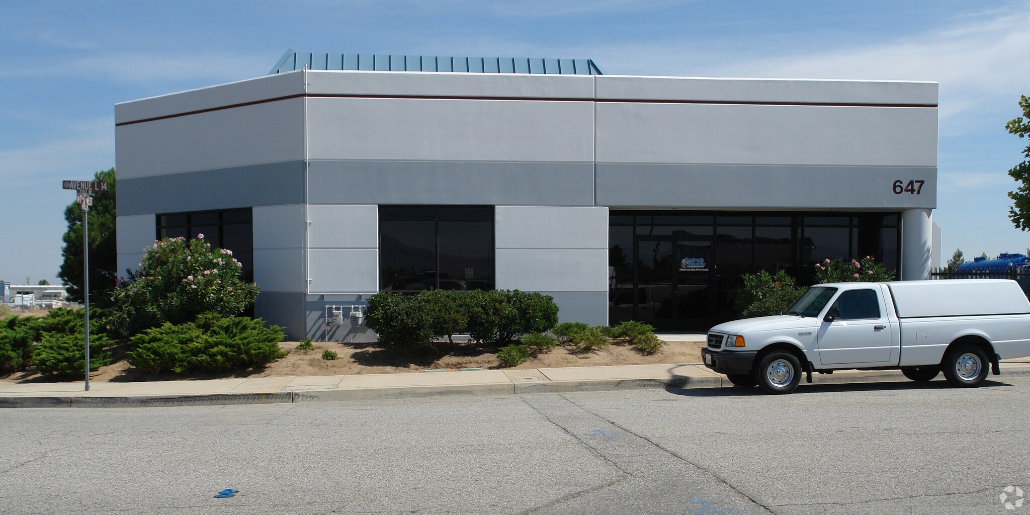 647 W Avenue L 14, Lancaster, CA à louer Photo principale– Image 1 sur 30