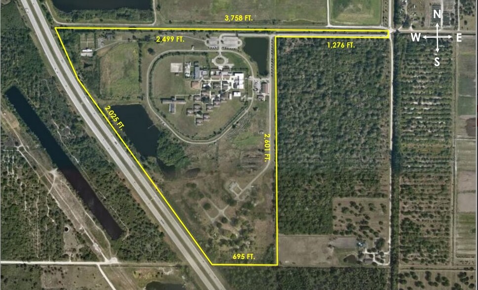 7625 17th St SW, Vero Beach, FL à louer - Photo de l’immeuble – Image 3 sur 3