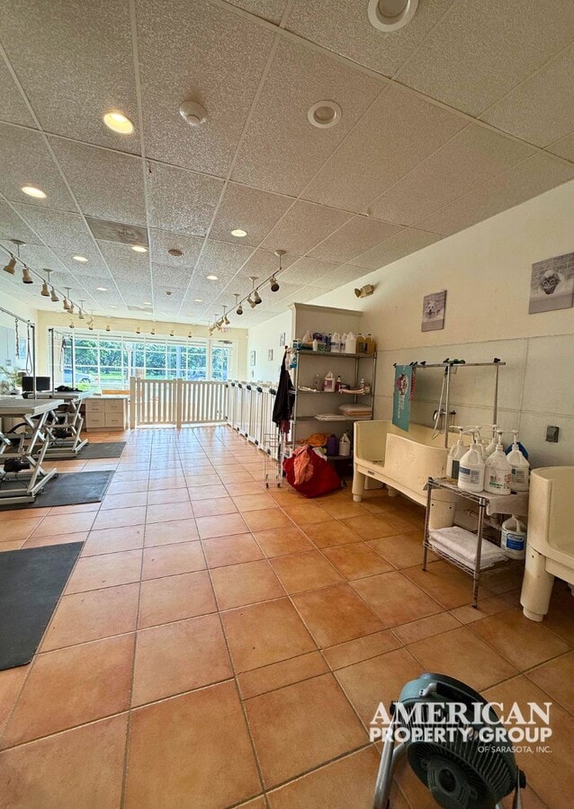 5900-5990 S Tamiami Trl, Sarasota, FL 34231 - Lot 7K -  - Photo intérieure - Image 1 of 7