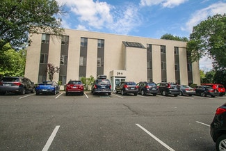 Plus de détails pour 38-A Grove St, Ridgefield, CT - Bureau/Médical, Local d'activités à louer