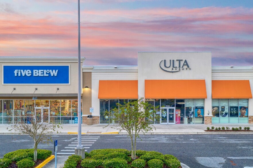 3202 Rolling Oaks Blvd, Kissimmee, FL à louer - Photo de l’immeuble – Image 3 sur 5