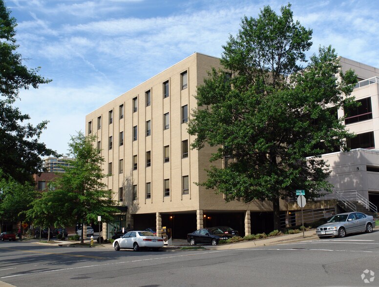 1020 N Fairfax St, Alexandria, VA à louer - Photo de l’immeuble – Image 3 sur 28