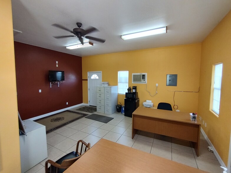 4101 N Saint Marys St, Beeville, TX à louer - Photo intérieure – Image 3 sur 14