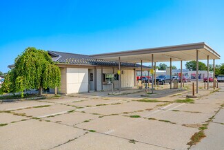 Plus de détails pour 1724 S Center St, Marshalltown, IA - Local commercial à louer