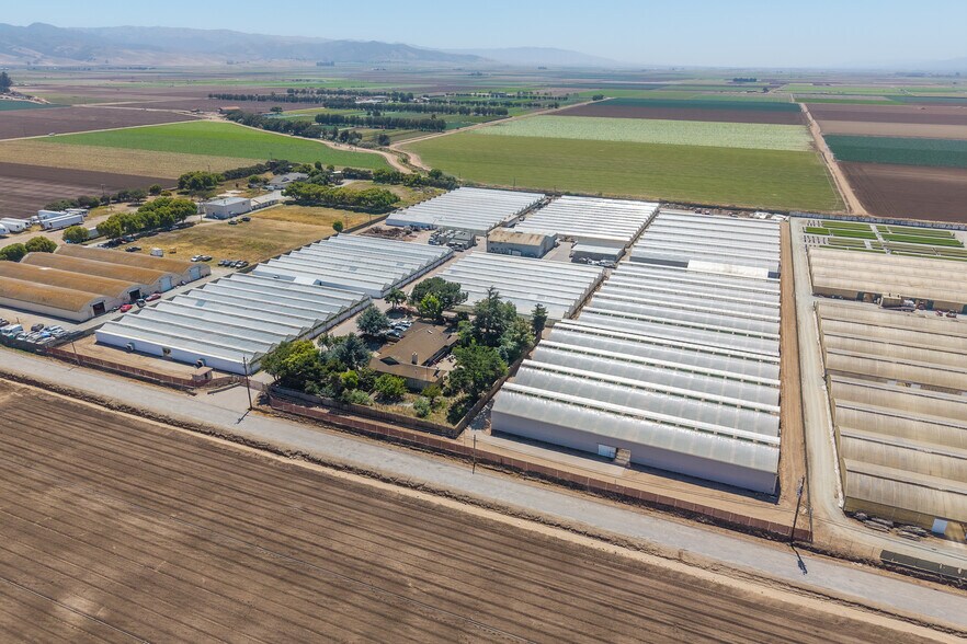 23940 Potter Rd, Salinas, CA à vendre - Photo de l’immeuble – Image 3 sur 11
