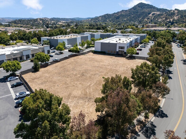 Digital Dr, Morgan Hill, CA à vendre - Photo de l’immeuble – Image 3 sur 18