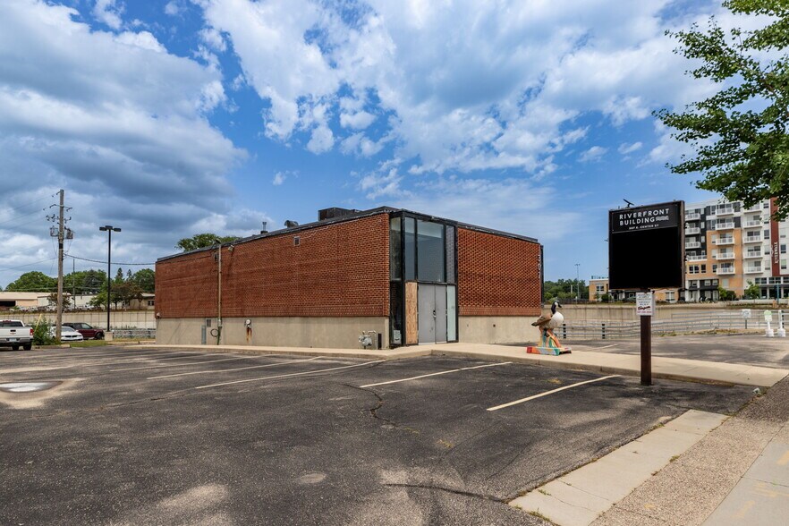 307 E Center St, Rochester, MN à vendre - Photo de l’immeuble – Image 2 sur 60