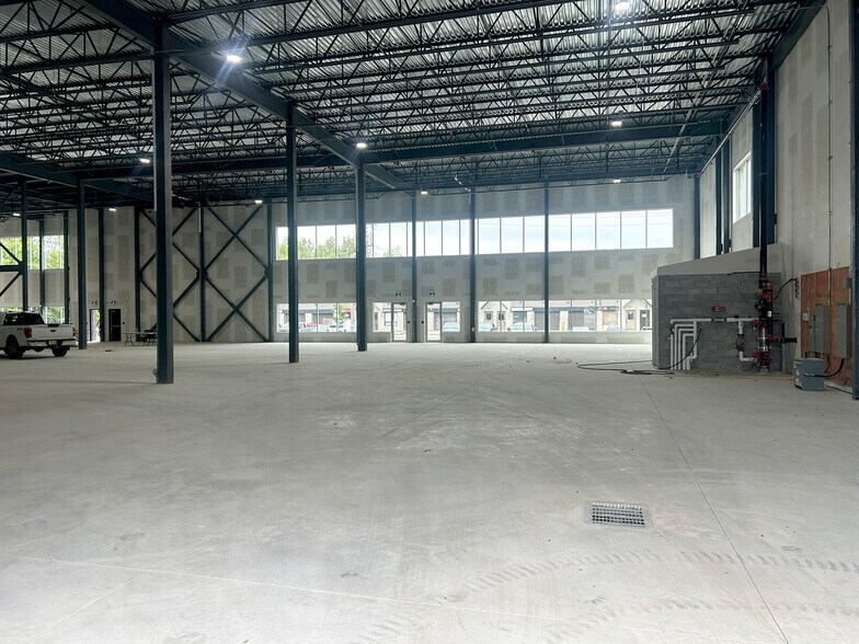 1685 Rue Atmec, Gatineau, QC à louer - Photo de l’immeuble – Image 2 sur 4