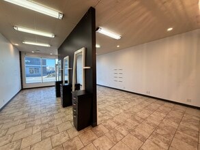 11520 24th St SE, Calgary, AB à louer Photo intérieure– Image 2 sur 7