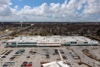820-840 Plainfield Rd, Willowbrook, IL - VUE AÉRIENNE  vue de carte - Image1