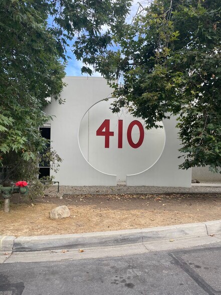410 Bryant Cir, Ojai, CA à vendre - Photo de l’immeuble – Image 2 sur 6