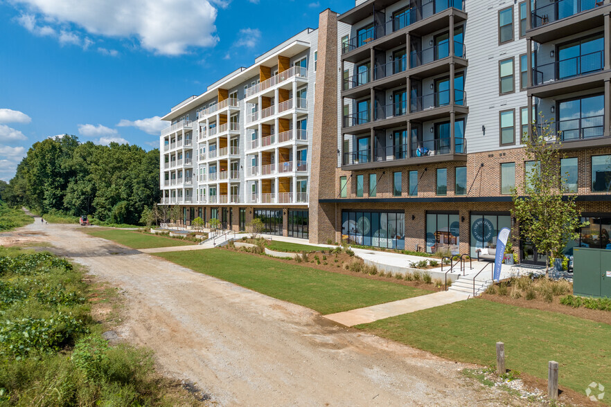 1015 Boulevard SE, Atlanta, GA à louer - Photo de l’immeuble – Image 2 sur 4