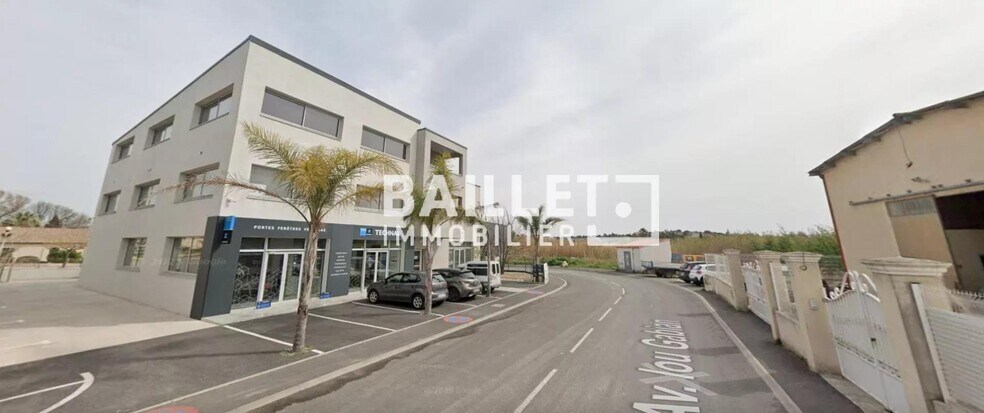 Bureau dans Fréjus à louer - Photo de l’immeuble – Image 1 sur 9