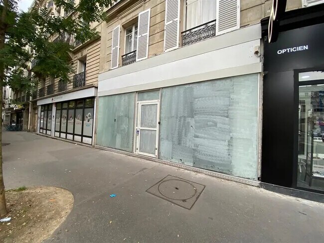 Plus de détails pour Local commercial à louer