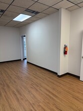10990 Switzer Ave, Dallas, TX à vendre Photo intérieure– Image 2 sur 7