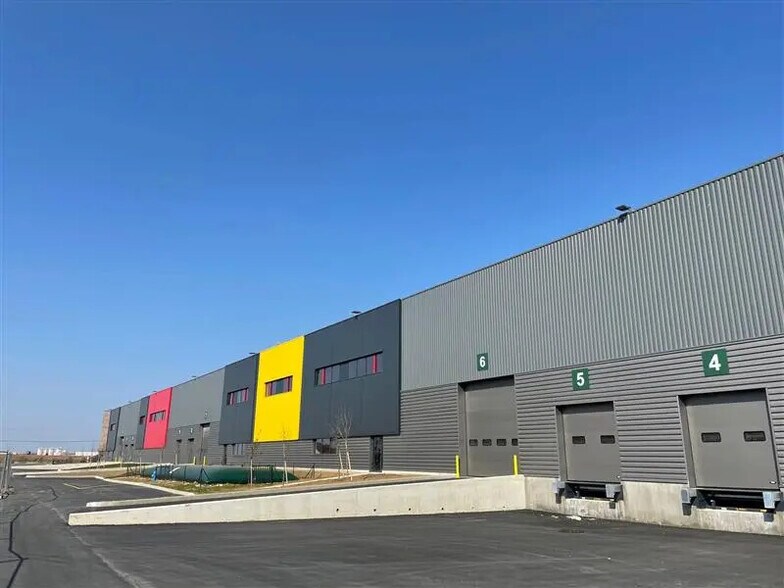 Industriel/Logistique dans Louvres à louer - Photo de l’immeuble – Image 1 sur 6