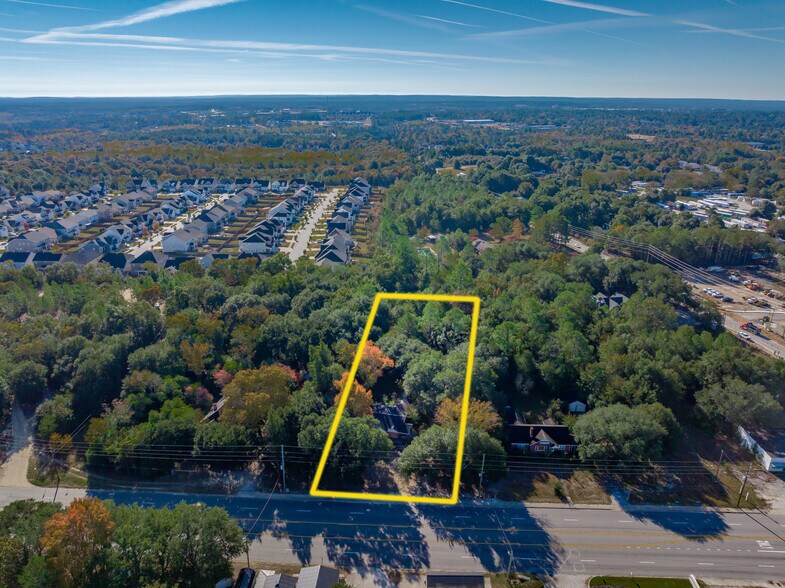 10612 Two Notch Rd, Elgin, SC à vendre - Photo de l’immeuble – Image 1 sur 28