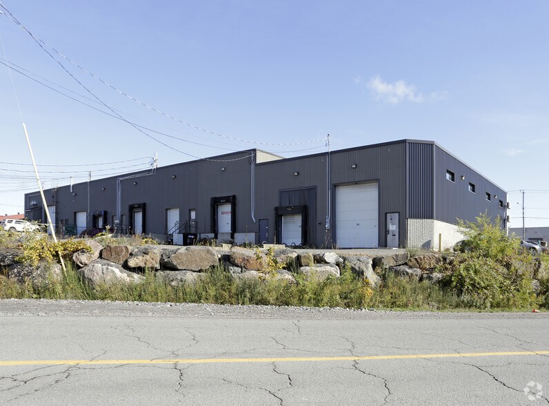 16 Rue John-F.-Kennedy, Saint-Jérôme, QC à vendre - Photo principale – Image 1 sur 2