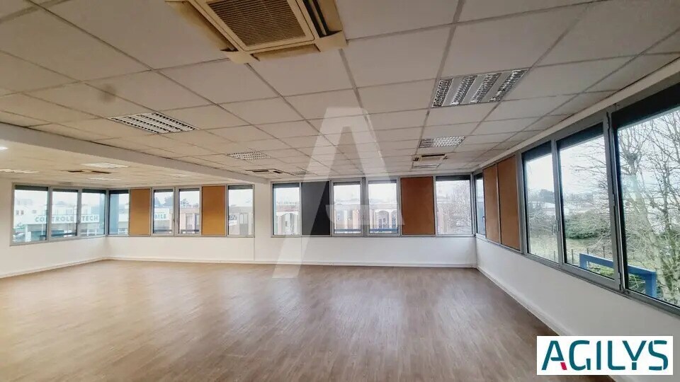 Bureau dans Massy à louer - Photo de l’immeuble – Image 1 sur 6