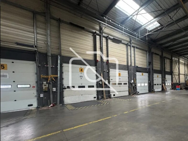 Industriel/Logistique dans Mitry-Mory à louer - Photo de l’immeuble – Image 2 sur 3