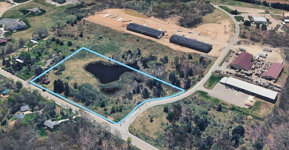 2960 17 Mile Rd, Cedar Springs, MI à vendre - Photo de l’immeuble – Image 1 sur 2