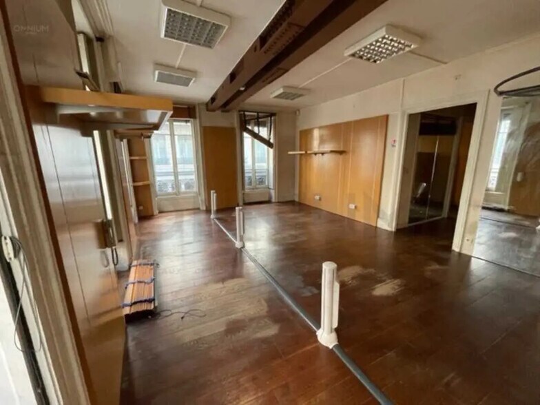 Bureau dans Lyon à louer - Photo de l’immeuble – Image 3 sur 5