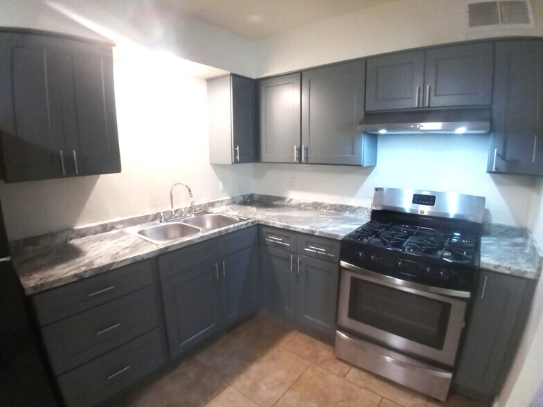 1114-1128 E 9th St, Russellville, AR à vendre - Photo de l’immeuble – Image 3 sur 25