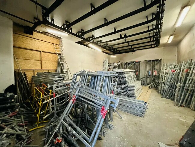 Plus de détails pour Industriel/Logistique à louer