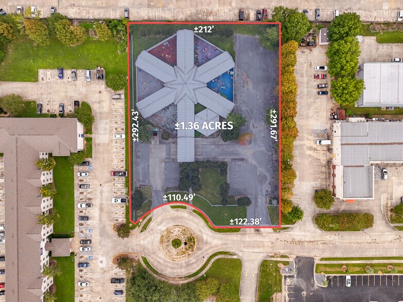 11637 Sherwood Forest Ct, Baton Rouge, LA à vendre - Photo de l’immeuble – Image 3 sur 11