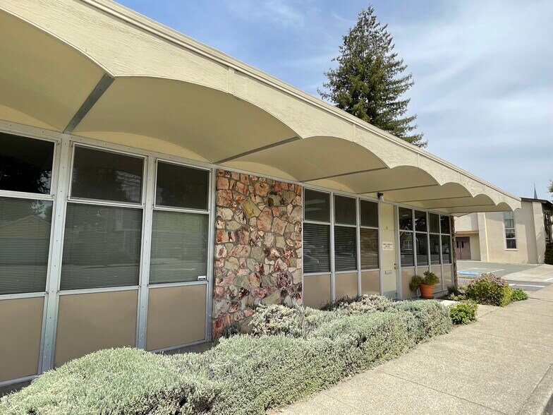 1515 Montgomery Dr, Santa Rosa, CA à vendre - Photo de l’immeuble – Image 2 sur 8