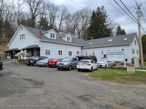 131 Main St, Hatfield, MA à louer Photo de l’immeuble– Image 1 sur 4