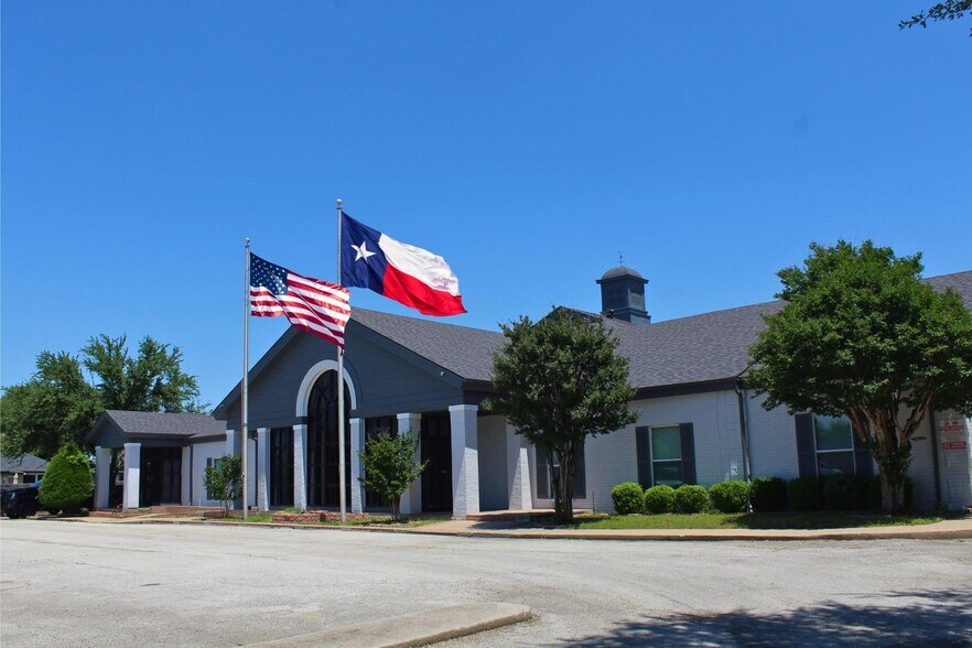 5200 Paige Rd, The Colony, TX à vendre - Photo de l’immeuble – Image 3 sur 12