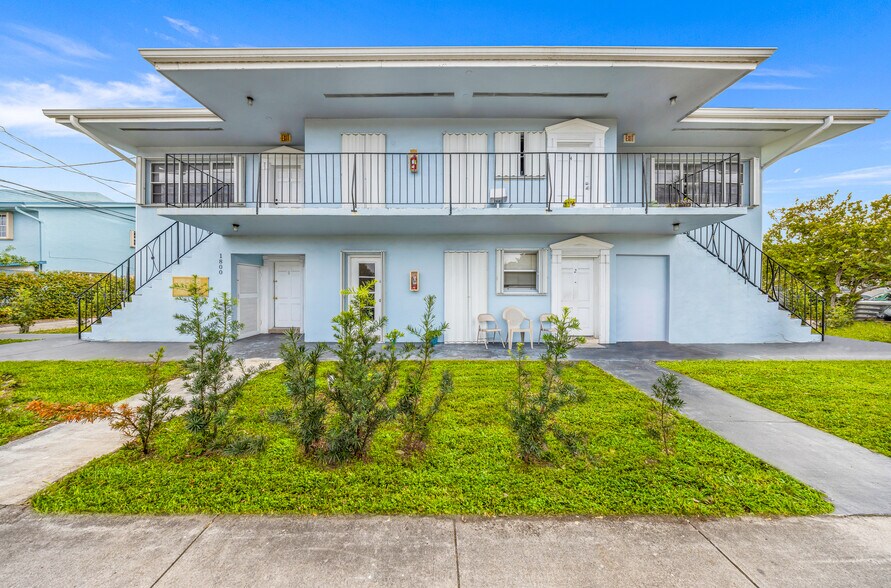 1800 NE 170th St, Miami, FL à vendre - Photo de l’immeuble – Image 1 sur 19