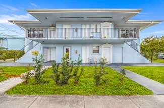 Plus de détails pour 1800 NE 170th St, Miami, FL - Logement à vendre
