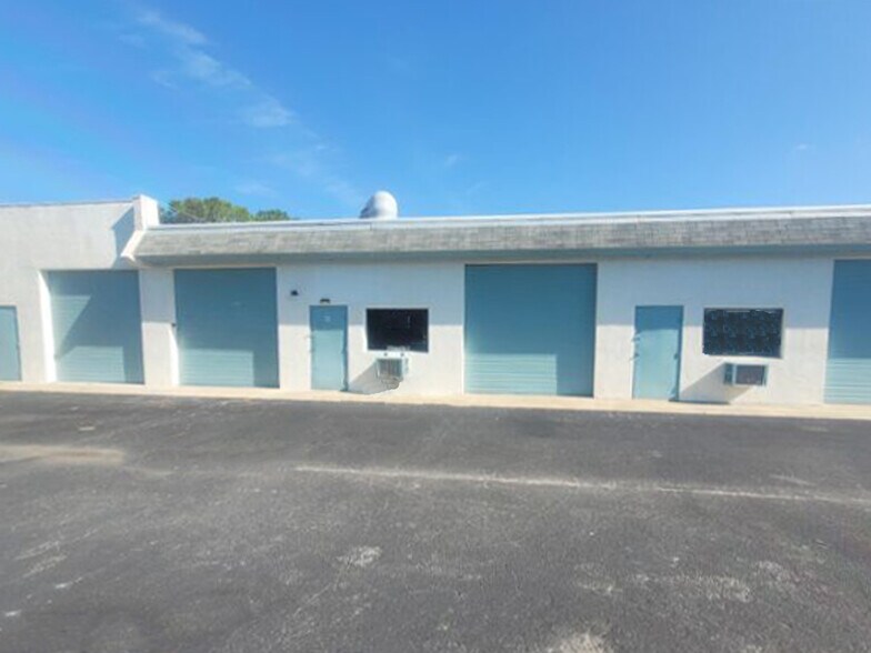 710 Washburn Rd, Melbourne, FL à vendre - Photo de l’immeuble – Image 3 sur 3