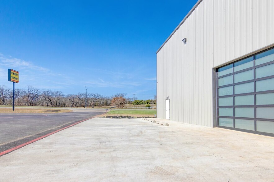 4000 Texoma Pkwy, Denison, TX à louer - Photo de l’immeuble – Image 3 sur 11
