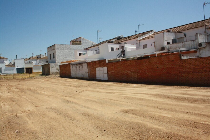 Calle Dolores Ibárruri, 40, Cantillana, Sevilla à vendre - Photo de l’immeuble – Image 2 sur 8
