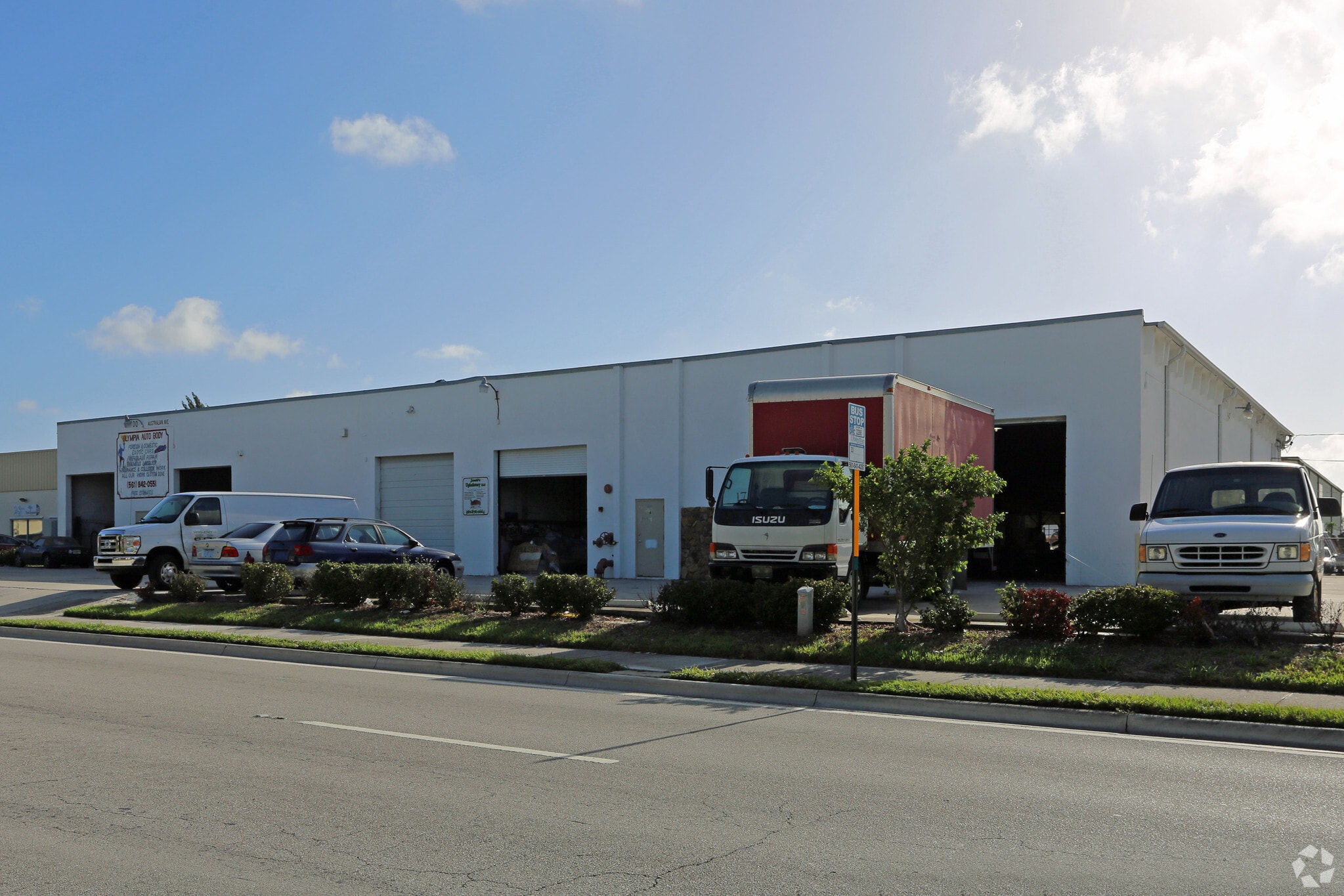 1700 Australian Ave, Riviera Beach, FL à louer Photo principale– Image 1 sur 7