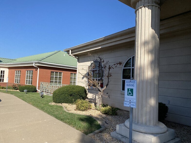 909 E Republic Rd, Springfield, MO à vendre - Photo de l’immeuble – Image 3 sur 15