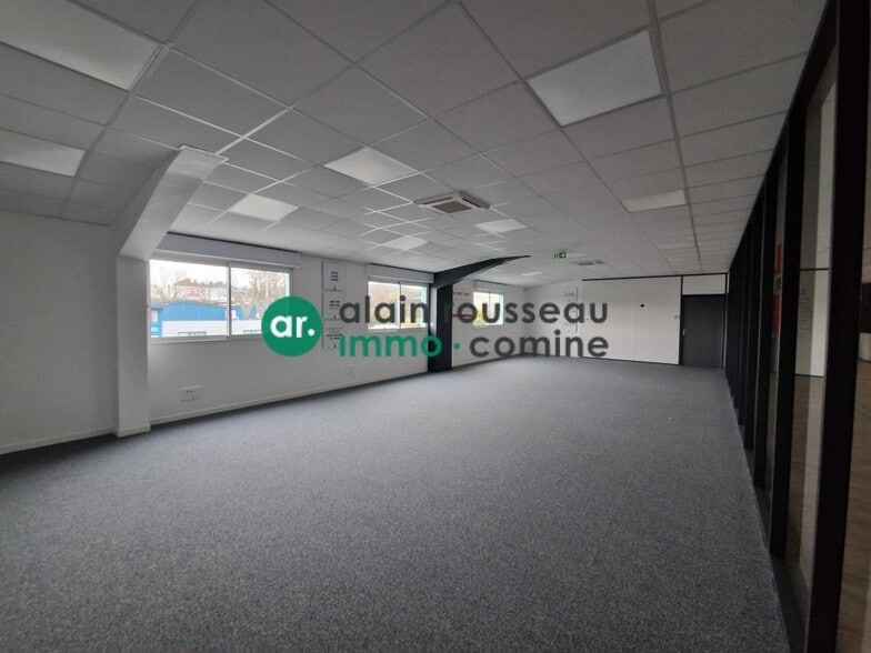 Bureau dans Beaucouzé à vendre - Photo intérieure – Image 2 sur 4