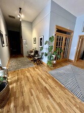 1828 Jefferson St NE, Minneapolis, MN à louer Photo intérieure– Image 1 sur 4