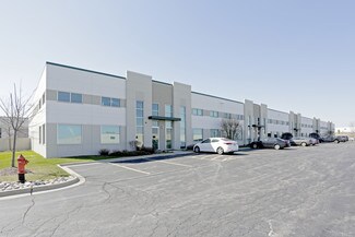Plus de détails pour 2585 Millennium Dr, Elgin, IL - Local d’activités à vendre