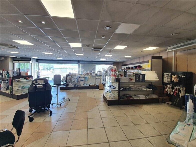 Local commercial dans Ribérac à louer - Photo intérieure – Image 3 sur 8