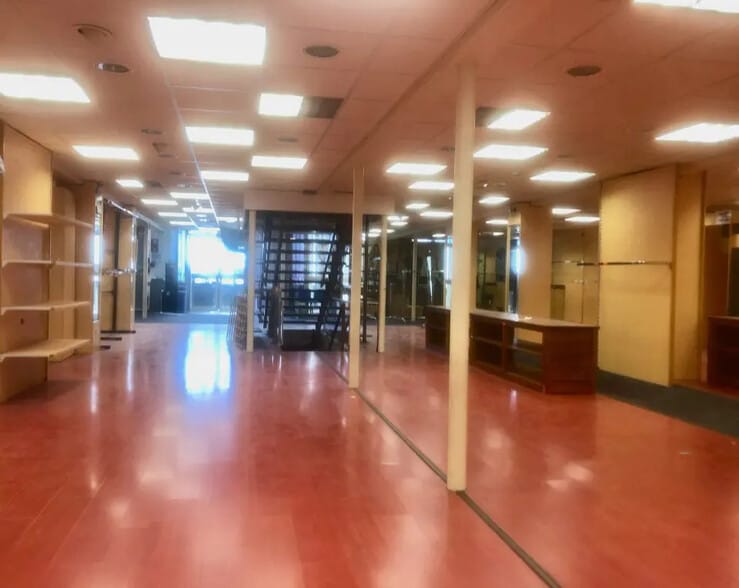 Local commercial dans Reims à louer - Photo de l’immeuble – Image 3 sur 20