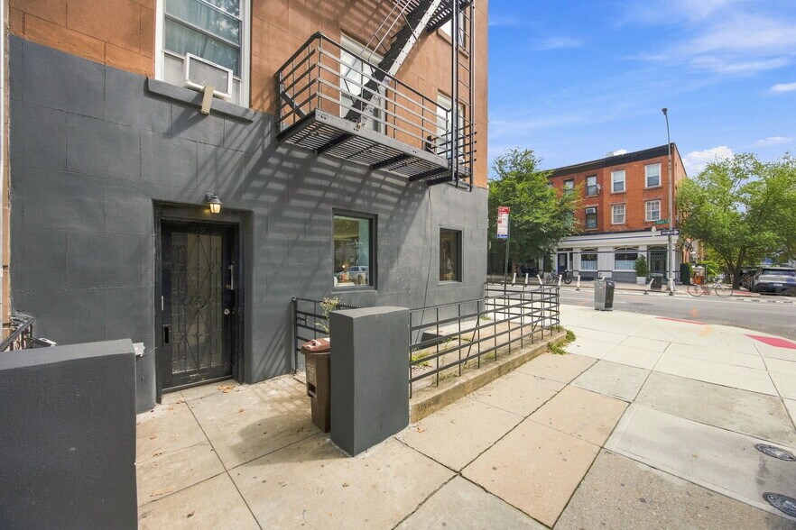 486-488 Court St, Brooklyn, NY à vendre - Photo de l’immeuble – Image 3 sur 14