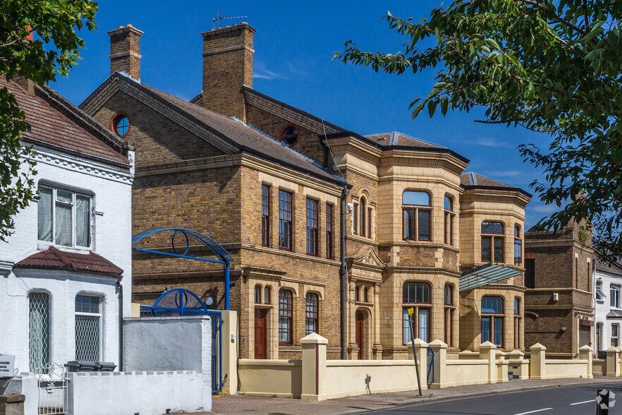 253 Kilburn Ln, Londres à louer - Photo principale – Image 2 sur 2